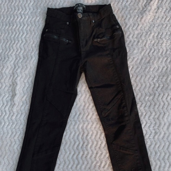 black stretchy jeans - Picture 2 of 3